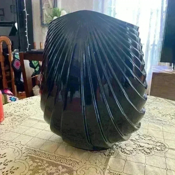 Art Deco Large Vintage Black Vase - Picture 6 of 9